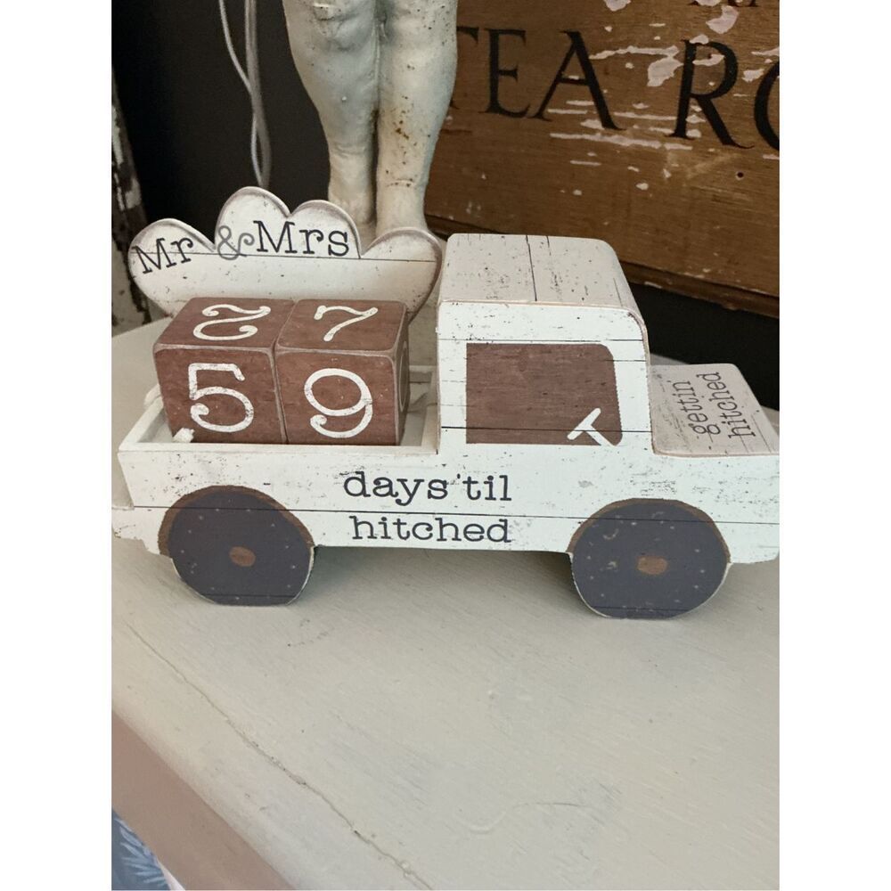 Primitives by Kathy Wedding Days Til Hitched Countdown Truck 9”x3” x5”